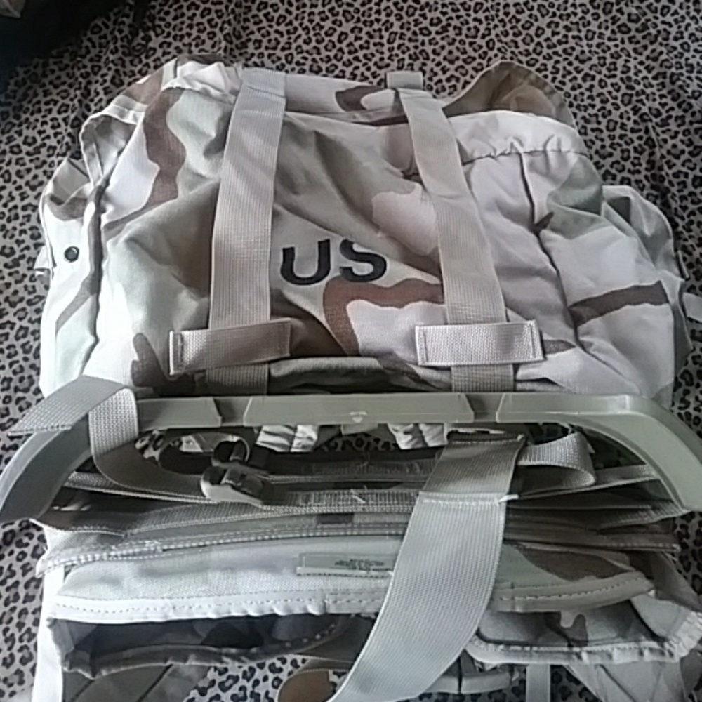 NWOT RARE AUTHENTIC MOLLE II RIFLEMAN RUCKSACK TRI - Picture 8 of 8